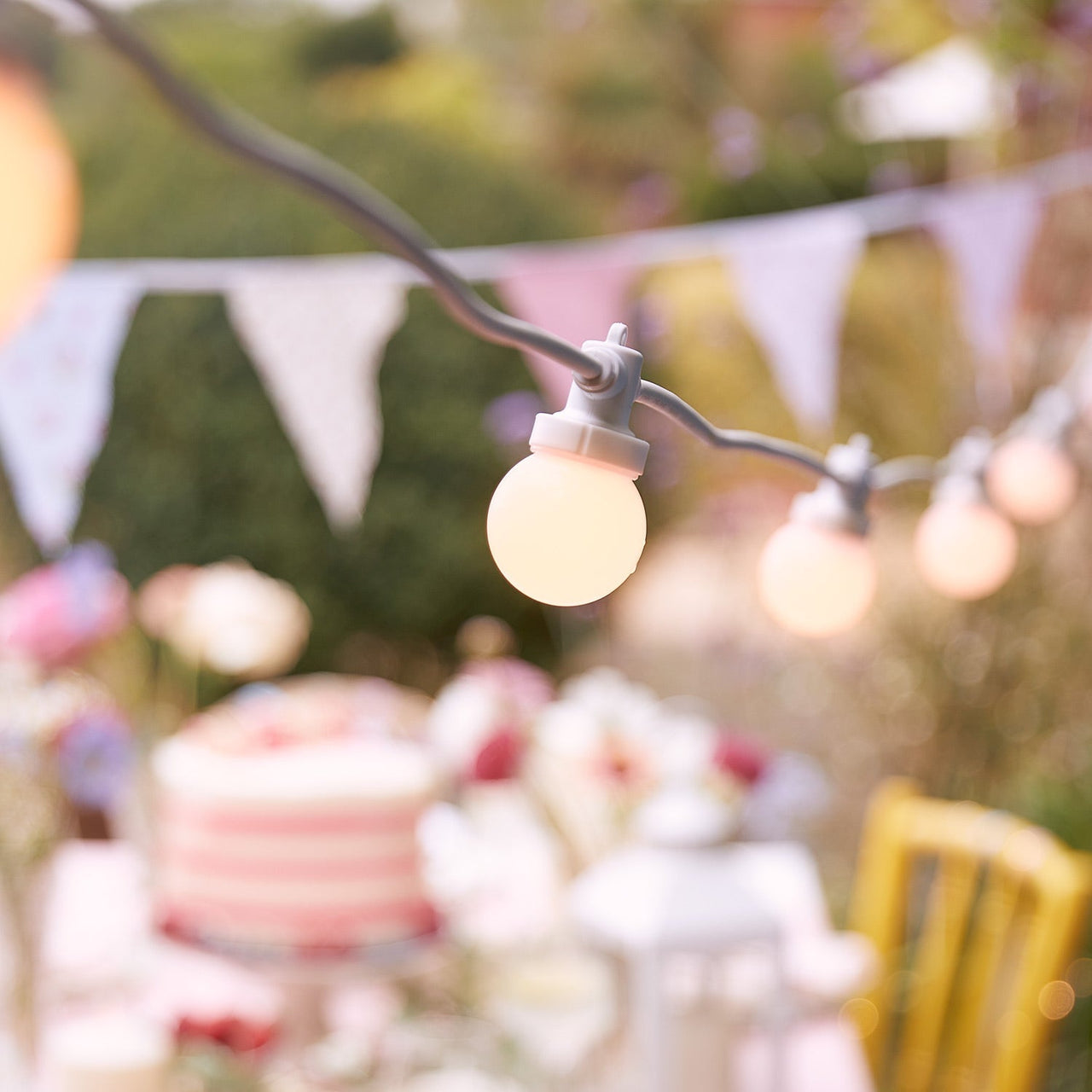 Pro Connect 125m 250 Warm White Connectable Festoon Lights White Cable