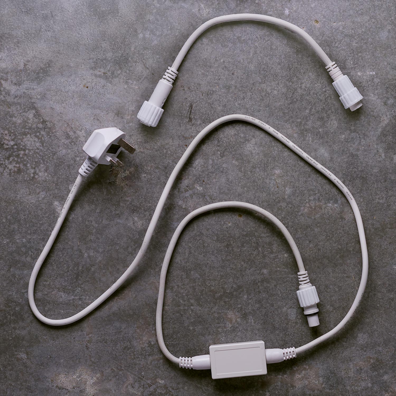 Pro Series Plug with Connector to IP44 strings (White Cable)