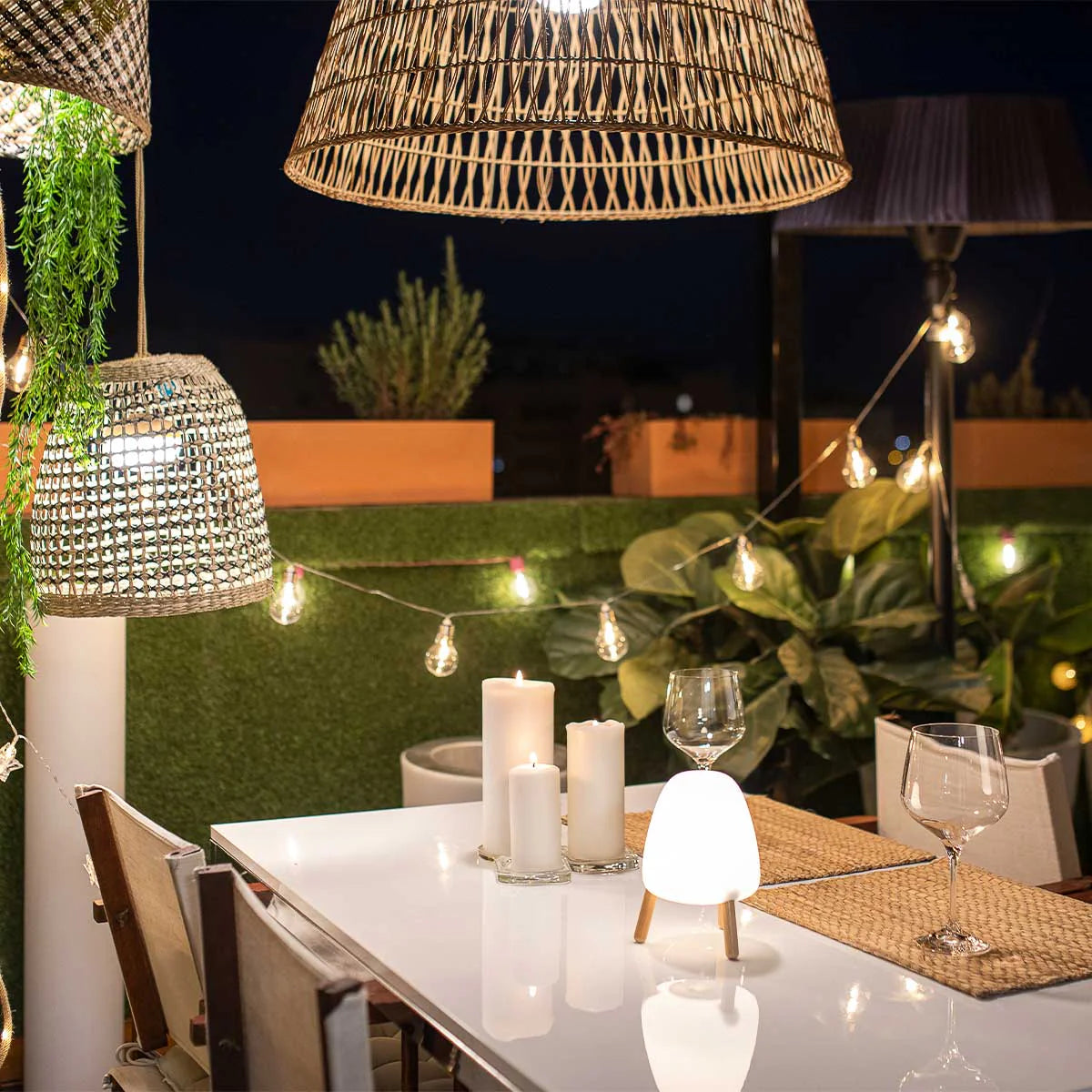 Rocket 20 Touch Table Lamp