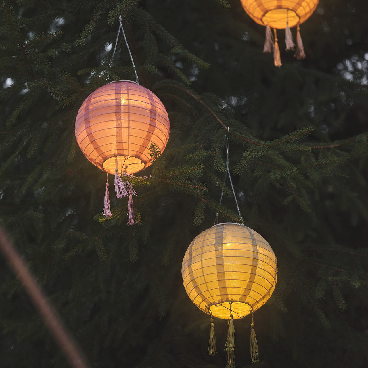 Lucena Tassel Solar Lanterns