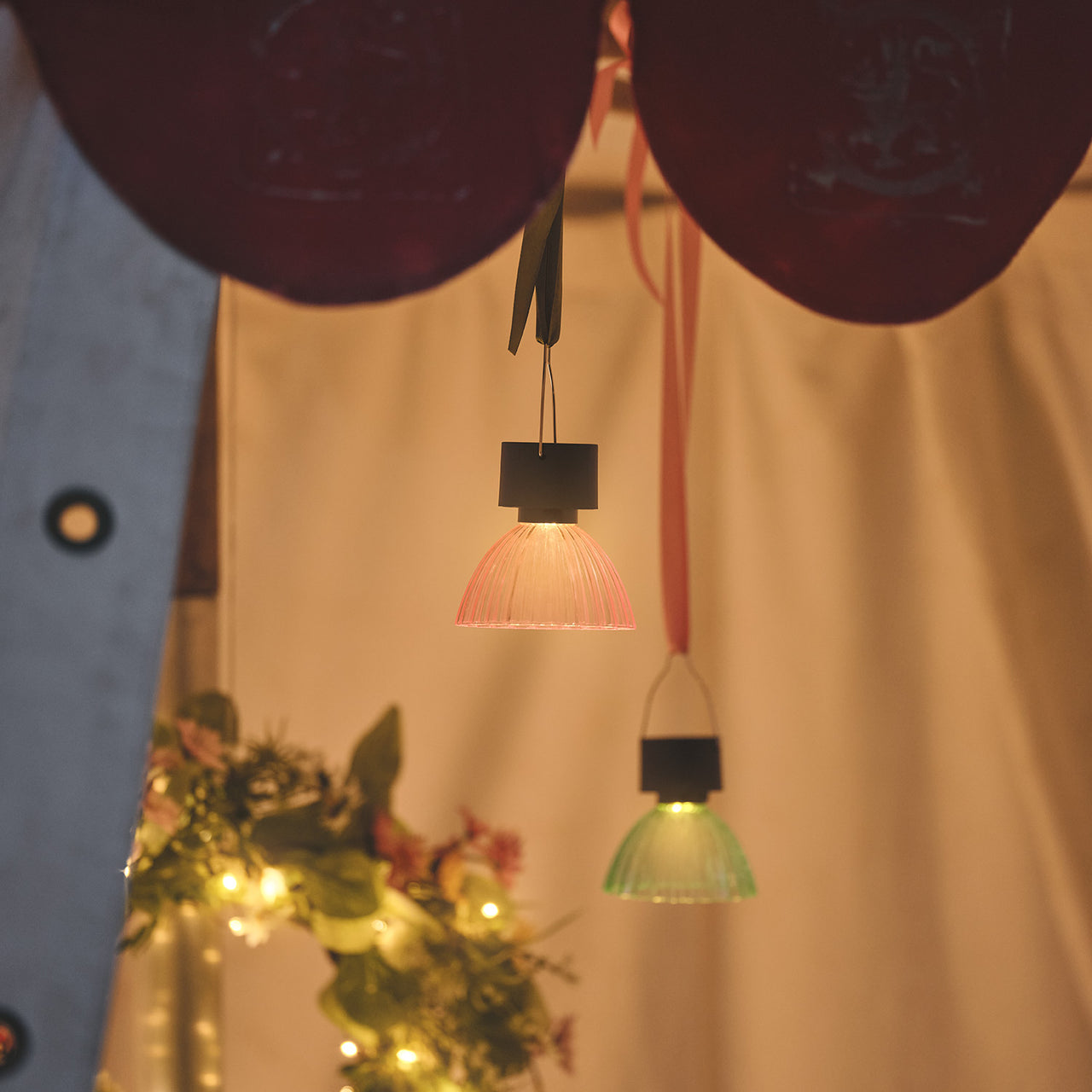 4 Lustre Pastel Solar Hanging Lights