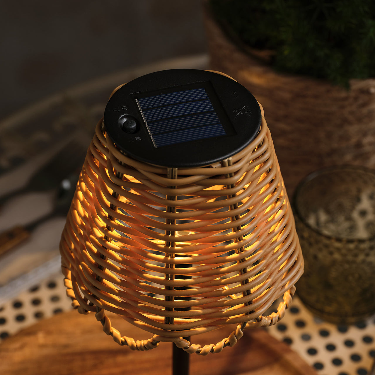 Solar Hygge Wicker Lantern and Kurv Table Lamp Bundle