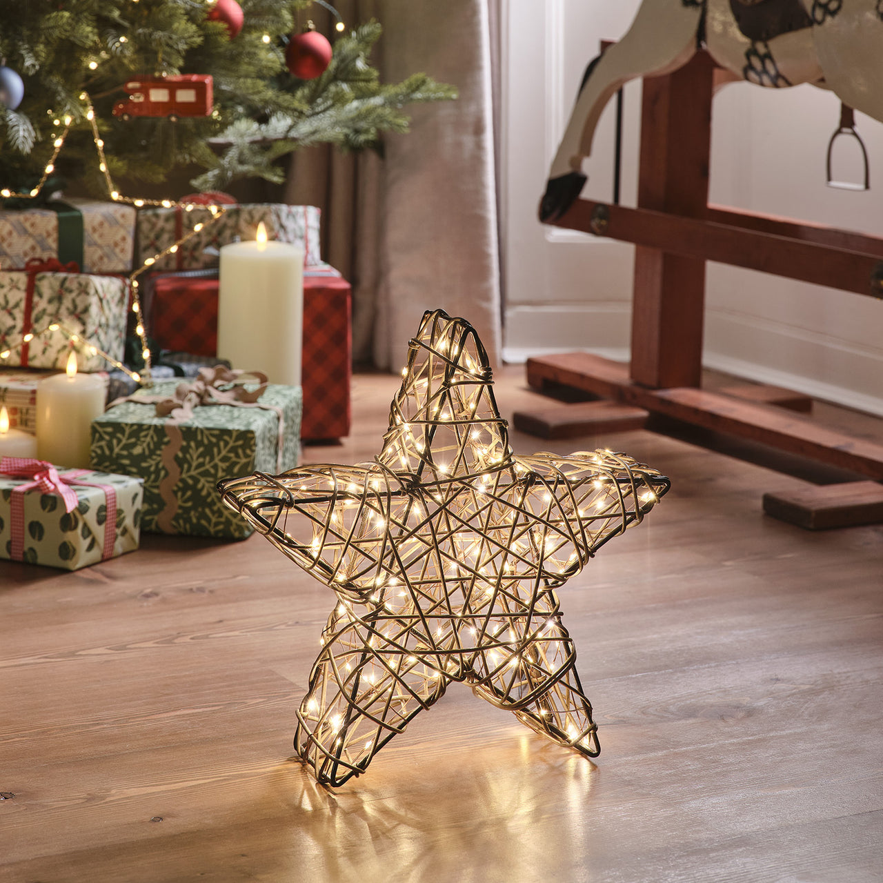 35cm Studley Rattan LED Star