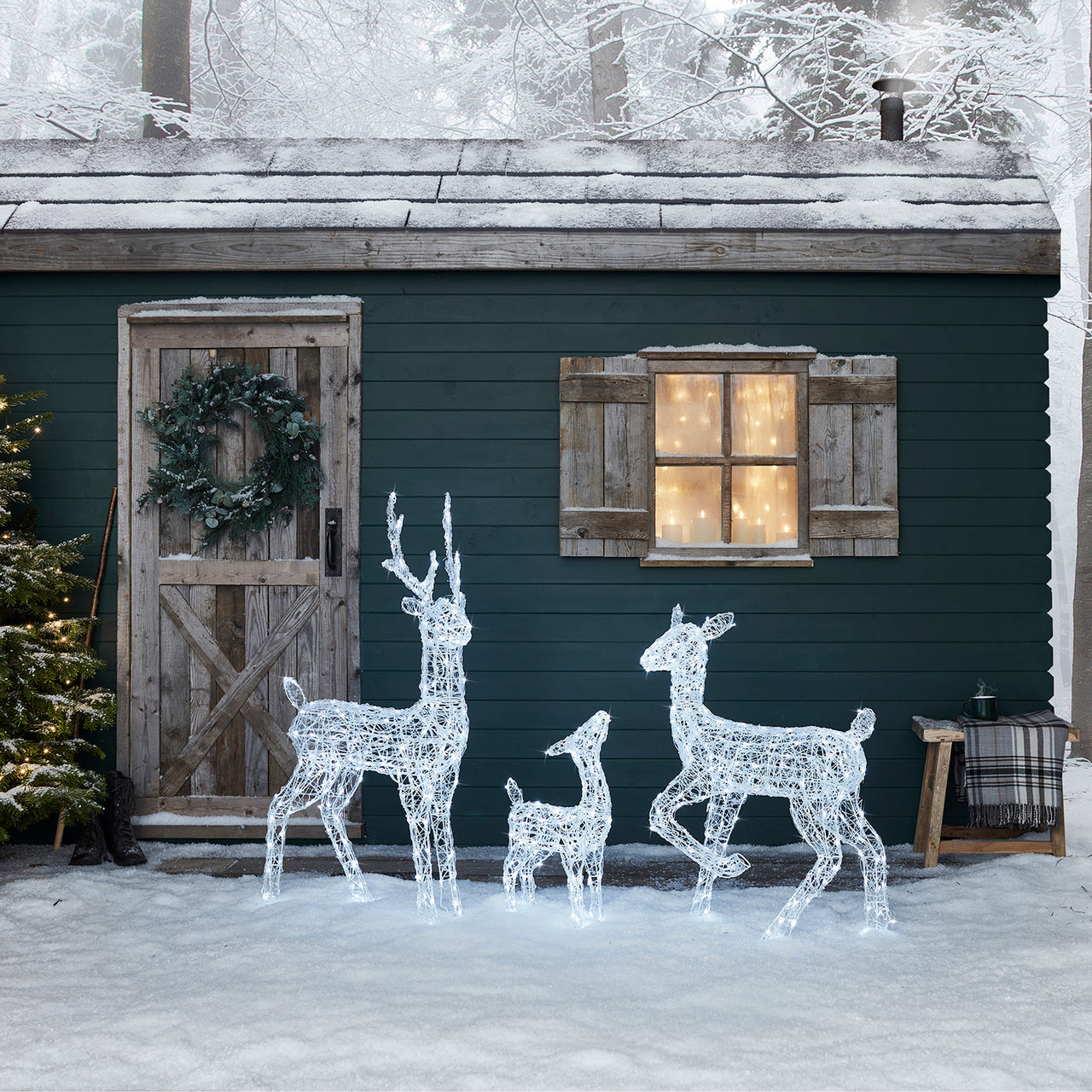 Swinsty Acrylic Light Up Reindeer Family 24v