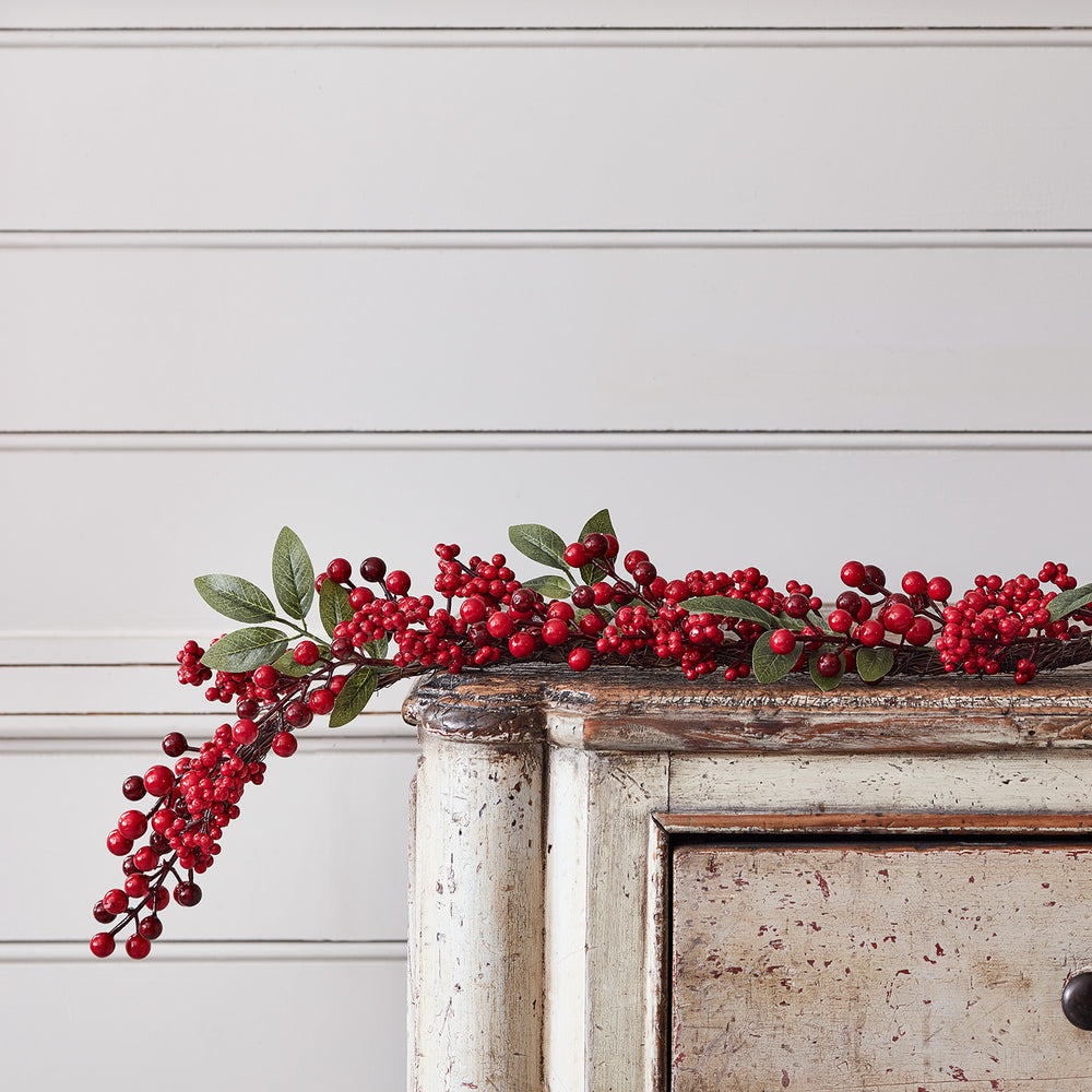 2m Red Berry Christmas Garland