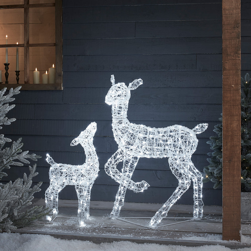 Swinsty Doe & Fawn Acrylic Light Up Reindeer 24v